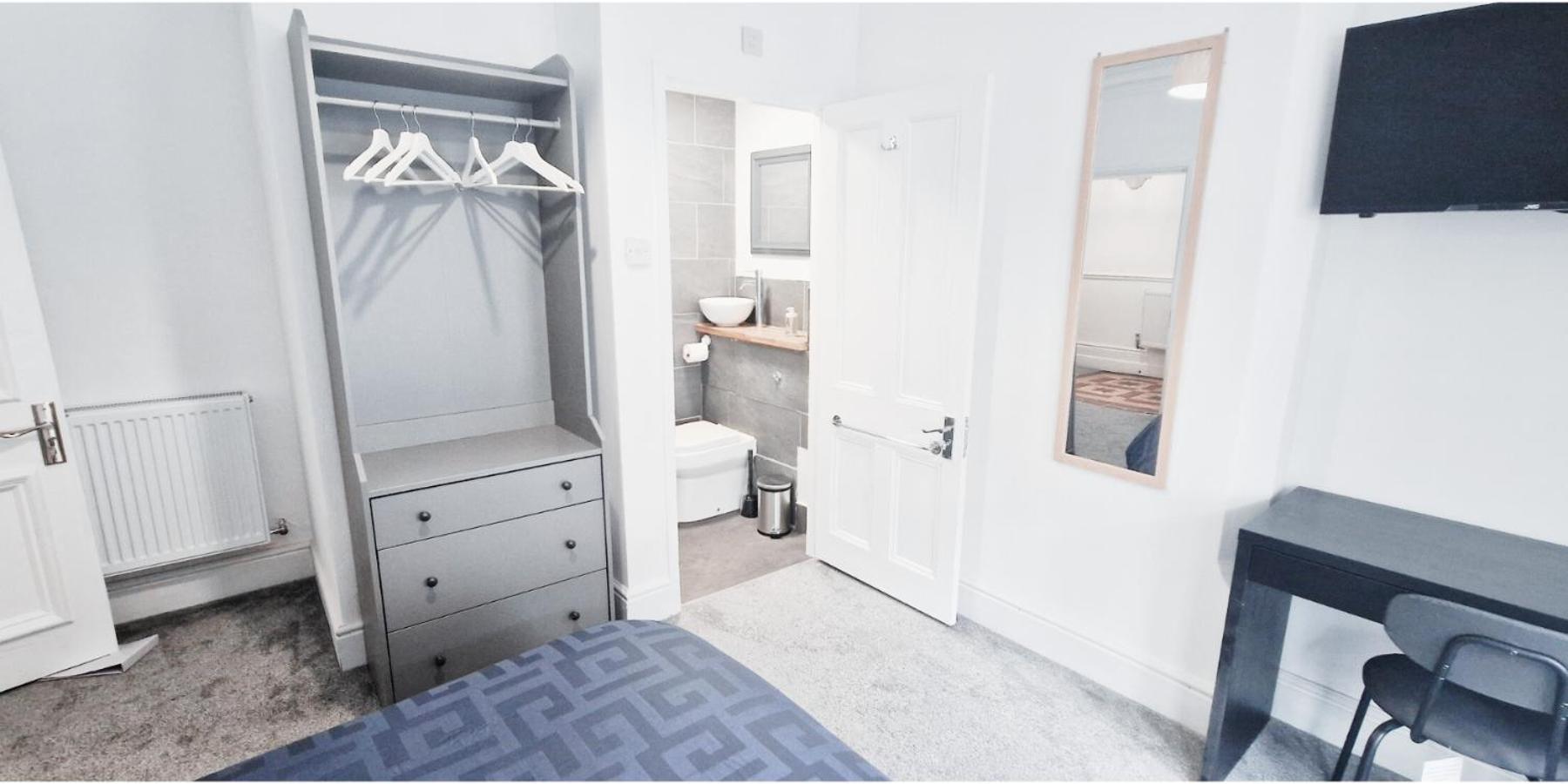Double Room In Modern House Near 诺丁汉 外观 照片
