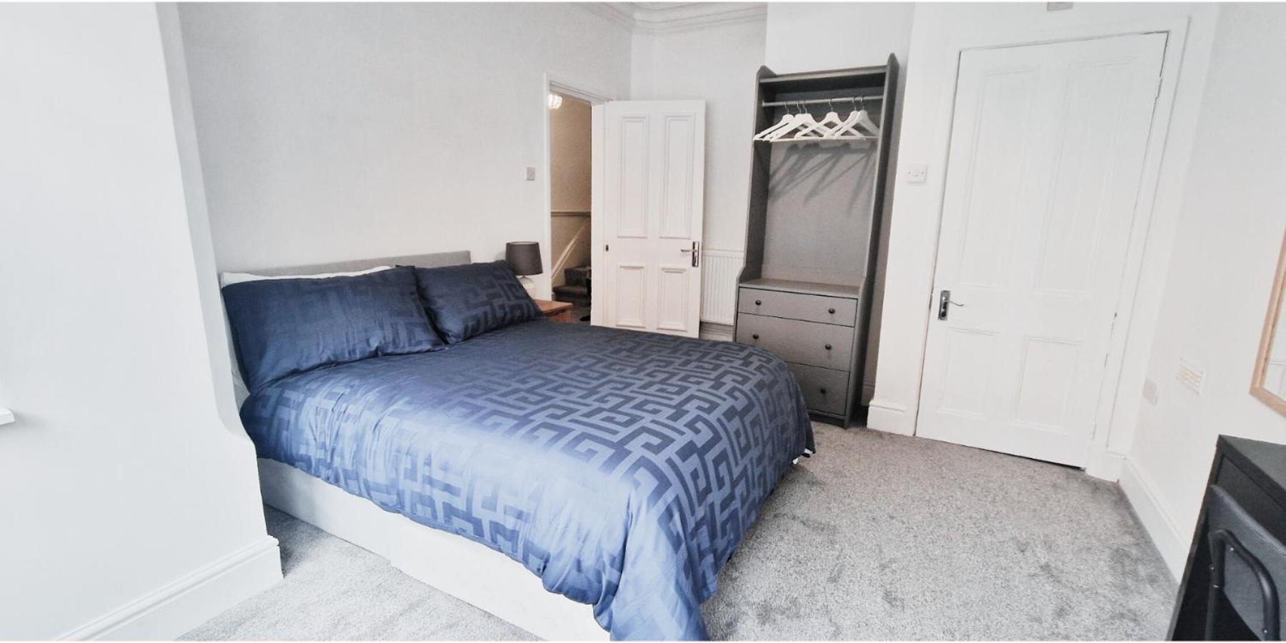 Double Room In Modern House Near 诺丁汉 外观 照片