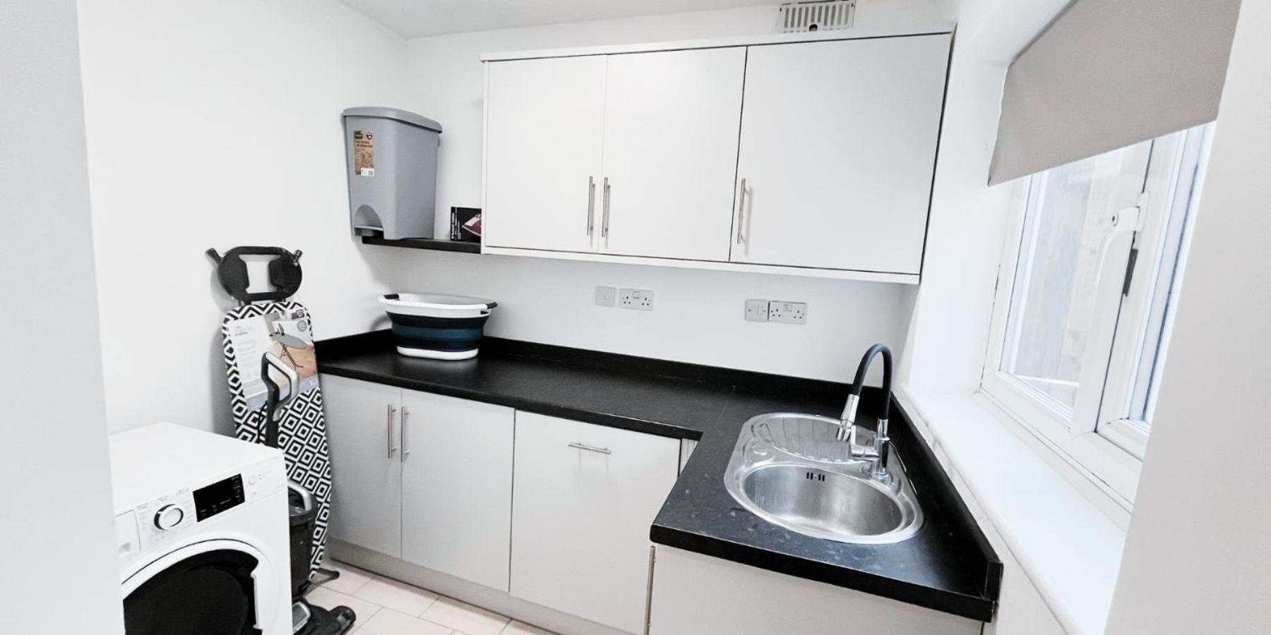 Double Room In Modern House Near 诺丁汉 外观 照片