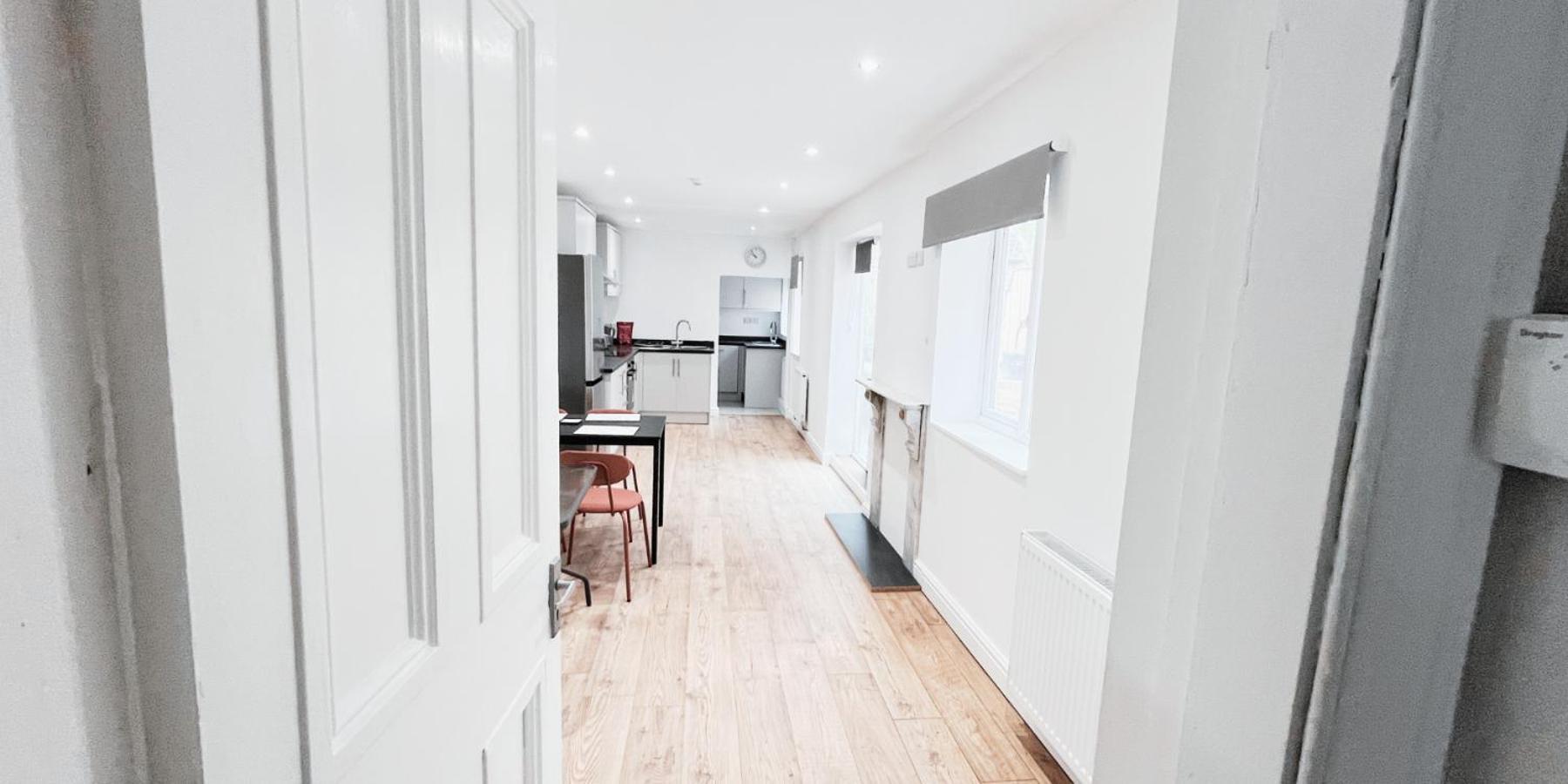 Double Room In Modern House Near 诺丁汉 外观 照片